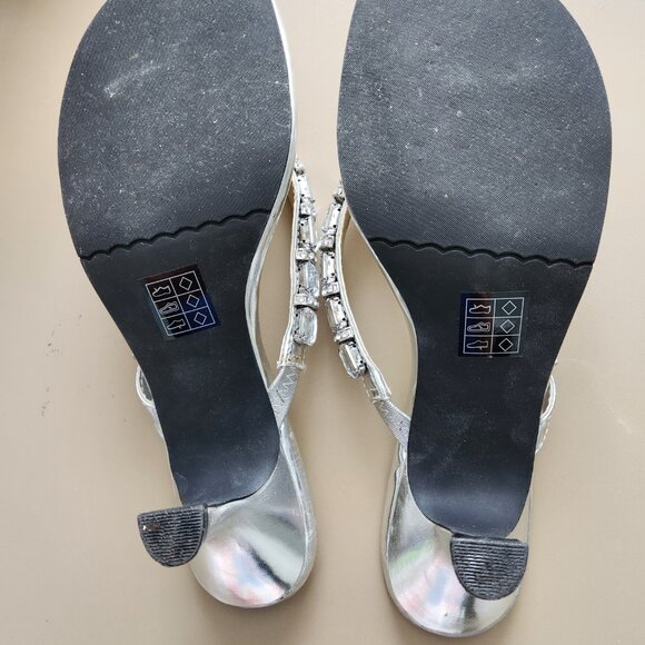 Moda heels size 9 - Picture 2 of 2